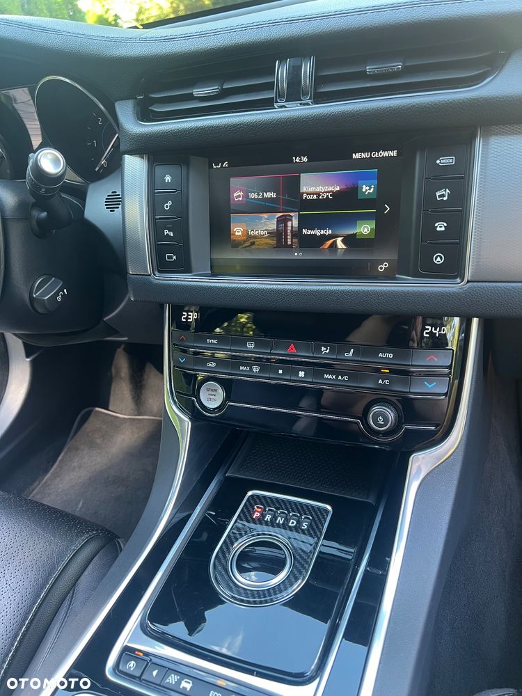Jaguar XF 2.0 i4D Prestige - 21