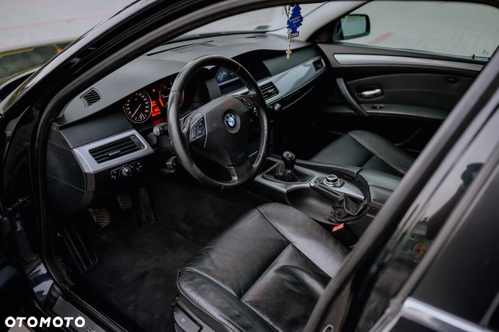 BMW Seria 5 520d - 4