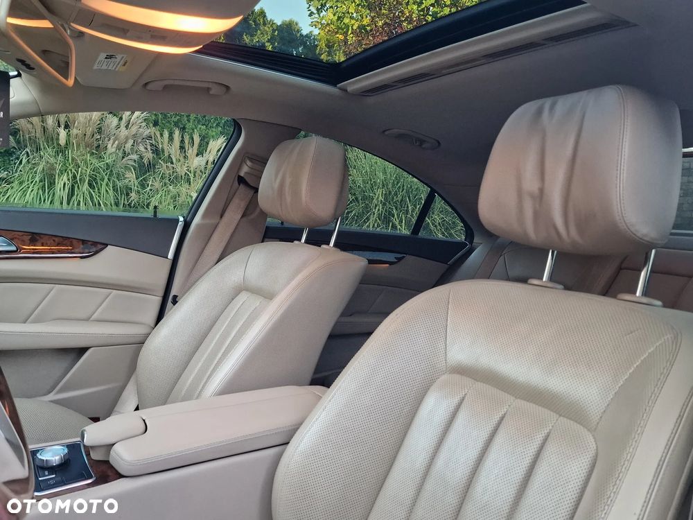 Mercedes-Benz CLS 500 BlueEff - 8