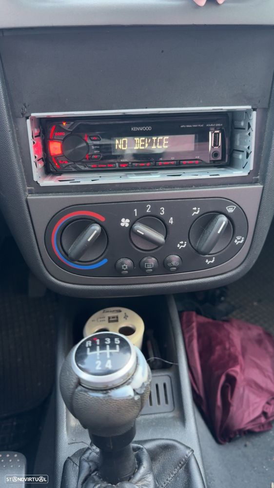 Opel Corsa 1.2 Twinport Silver - 10