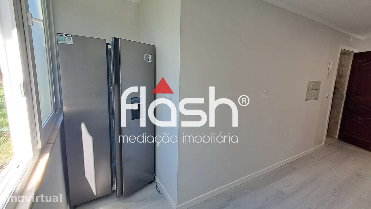 Apartamento T2 Remodelado em Benfica - Grande imagem: 5/25