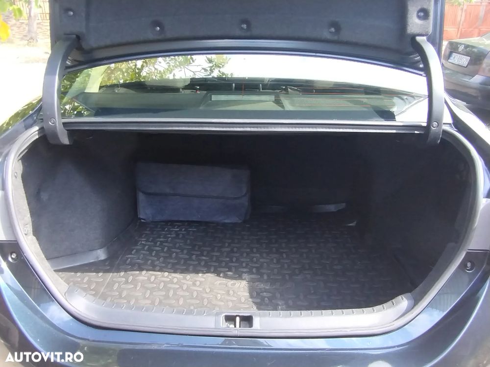 Toyota Corolla 1.6 Valvematic Multidrive S Excecutive - 11