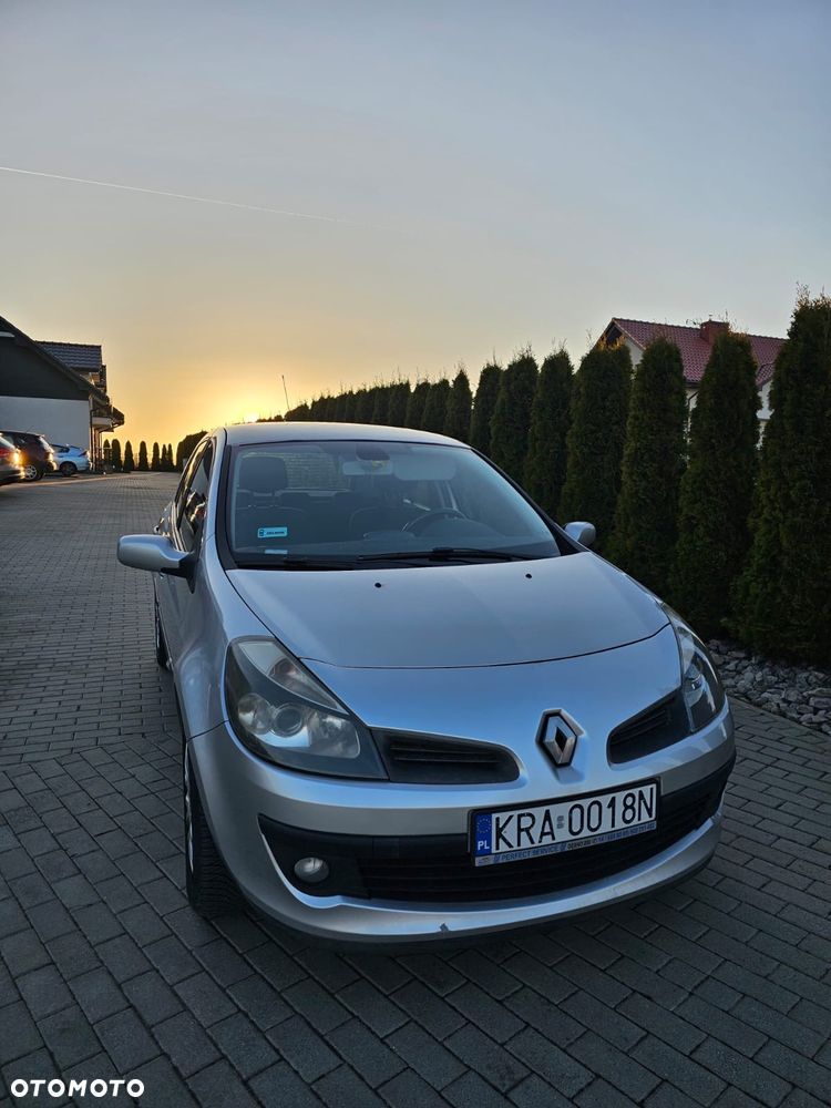 Renault Clio - 1