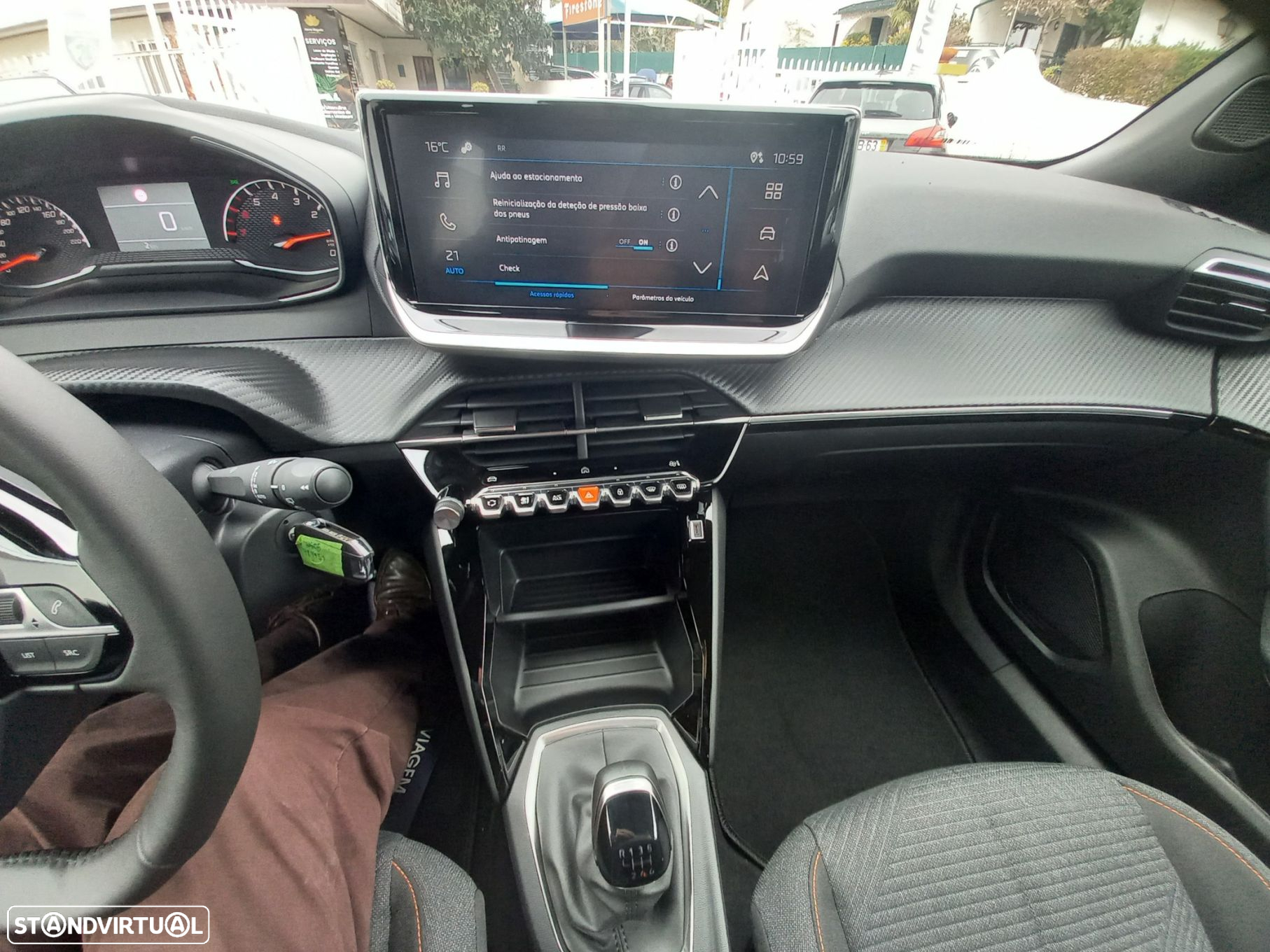 Peugeot 2008 1.2 PureTech SE Style - 19