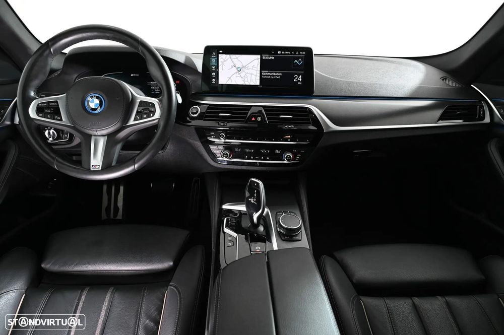 BMW 520 e Pack M - 4