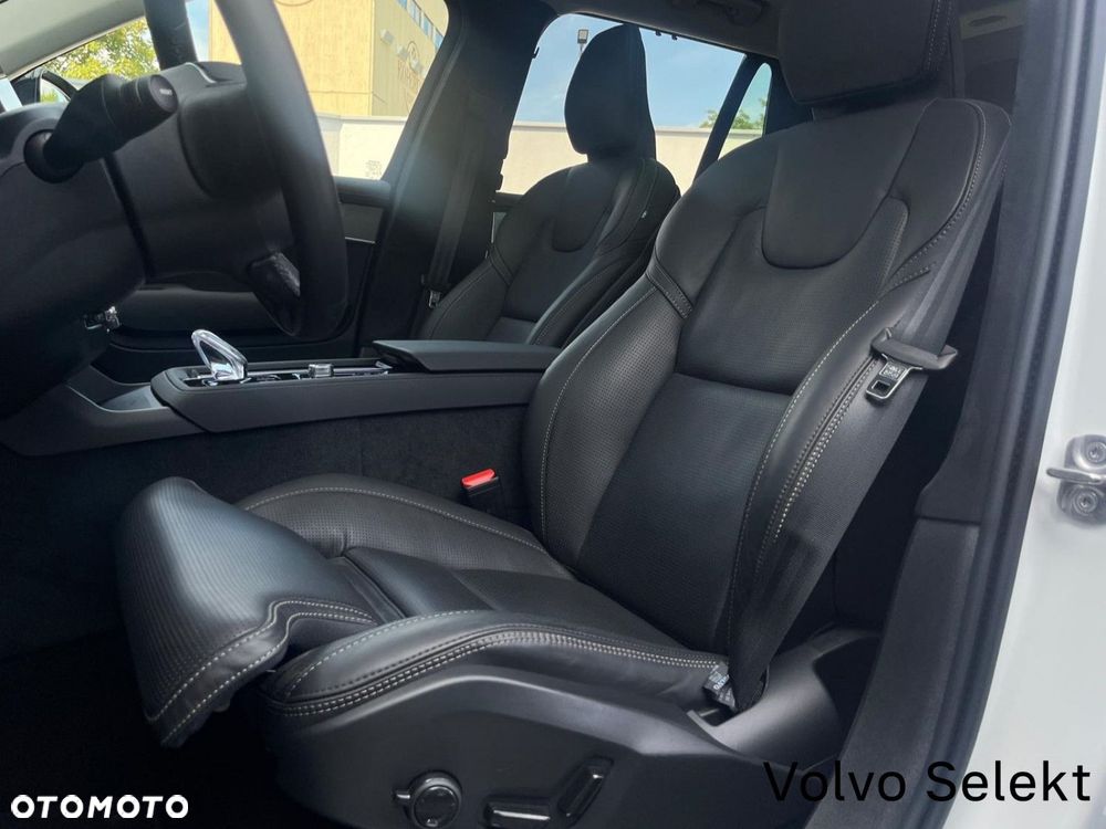 Volvo XC 90 - 16