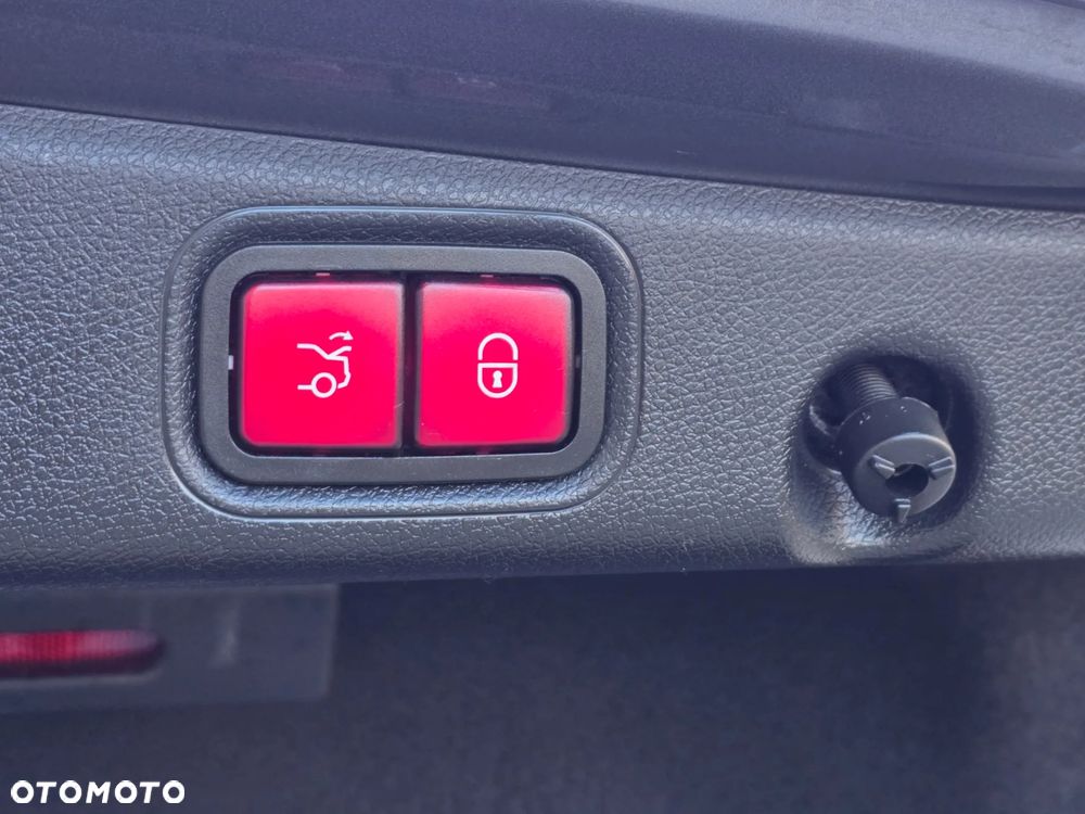 Mercedes-Benz Klasa E 220 d 4-Matic AMG - 20