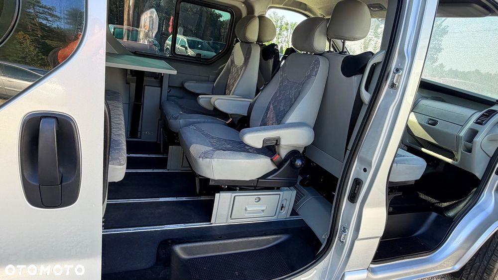 Opel Vivaro - 17