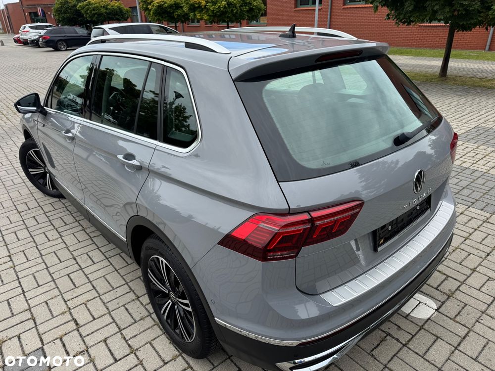 Volkswagen Tiguan - 11