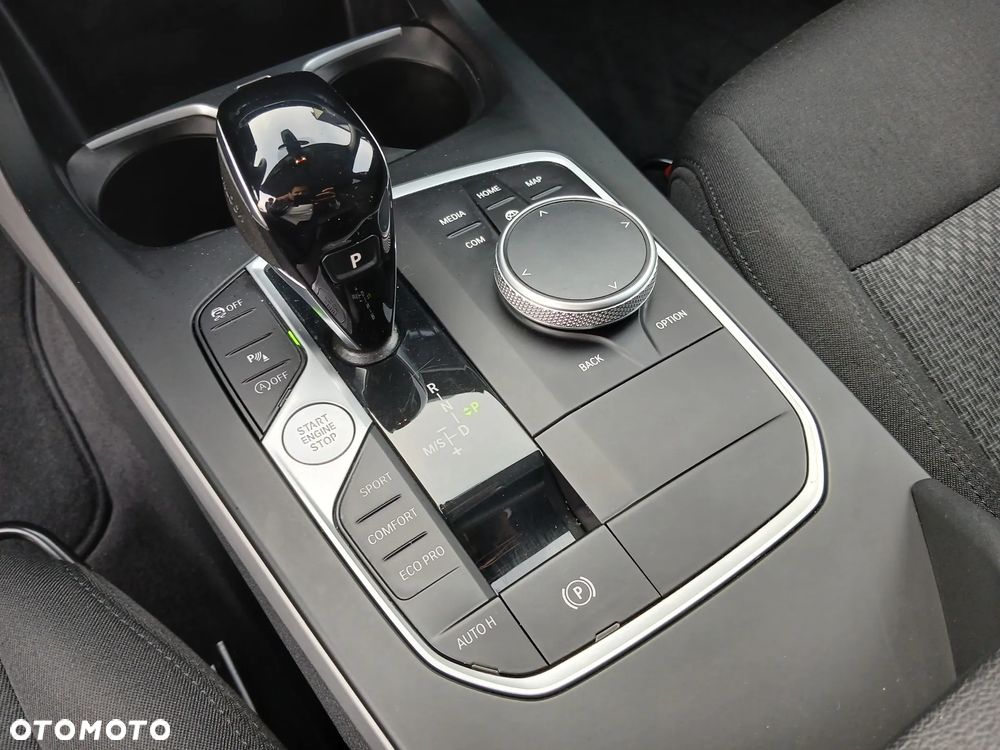 BMW Seria 1 118i Advantage - 17
