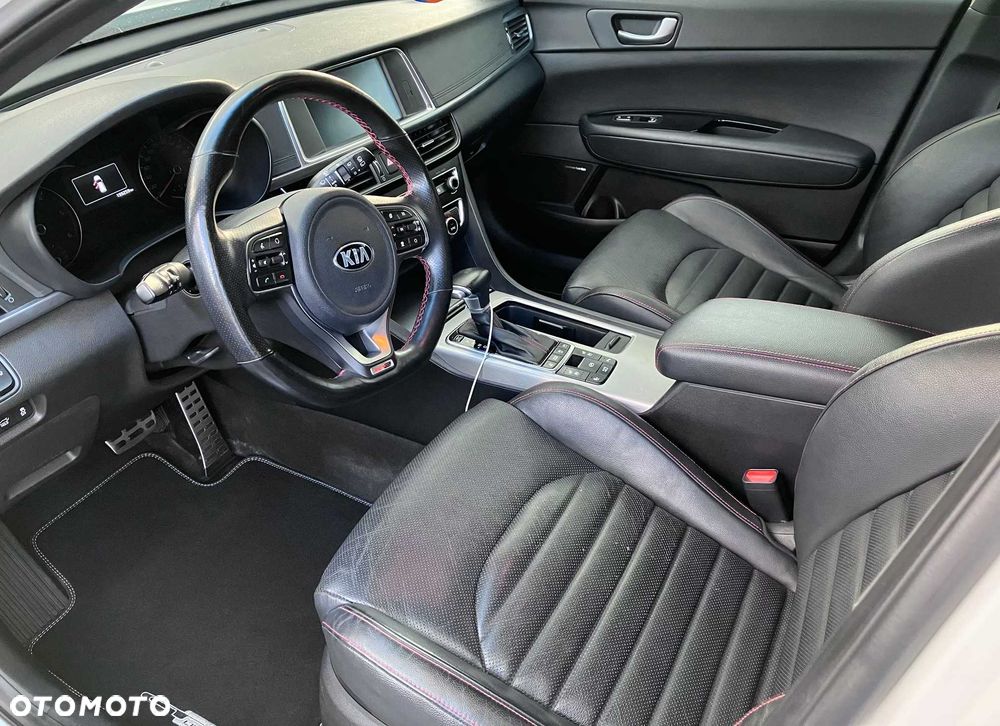 Kia Optima - 6