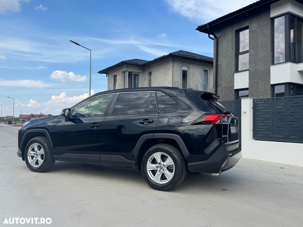 Toyota RAV4 - 4