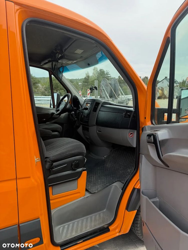 Mercedes-Benz Sprinter - 10