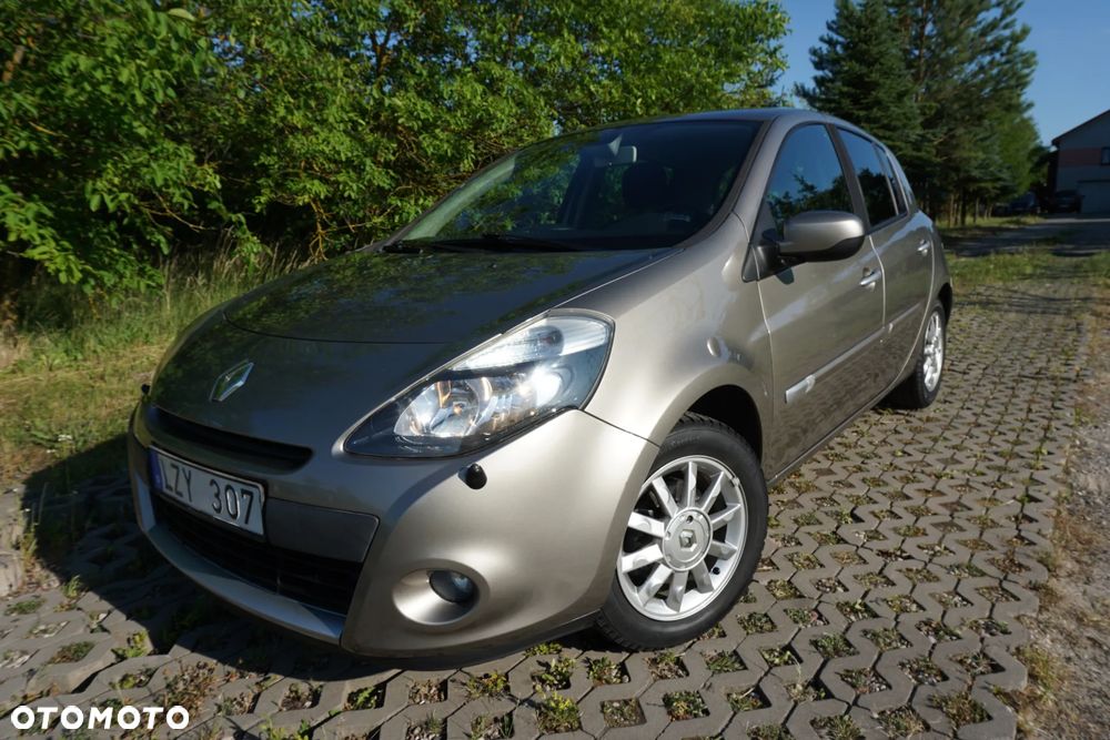 Renault Clio 1.2 16V 75 Expression - 1
