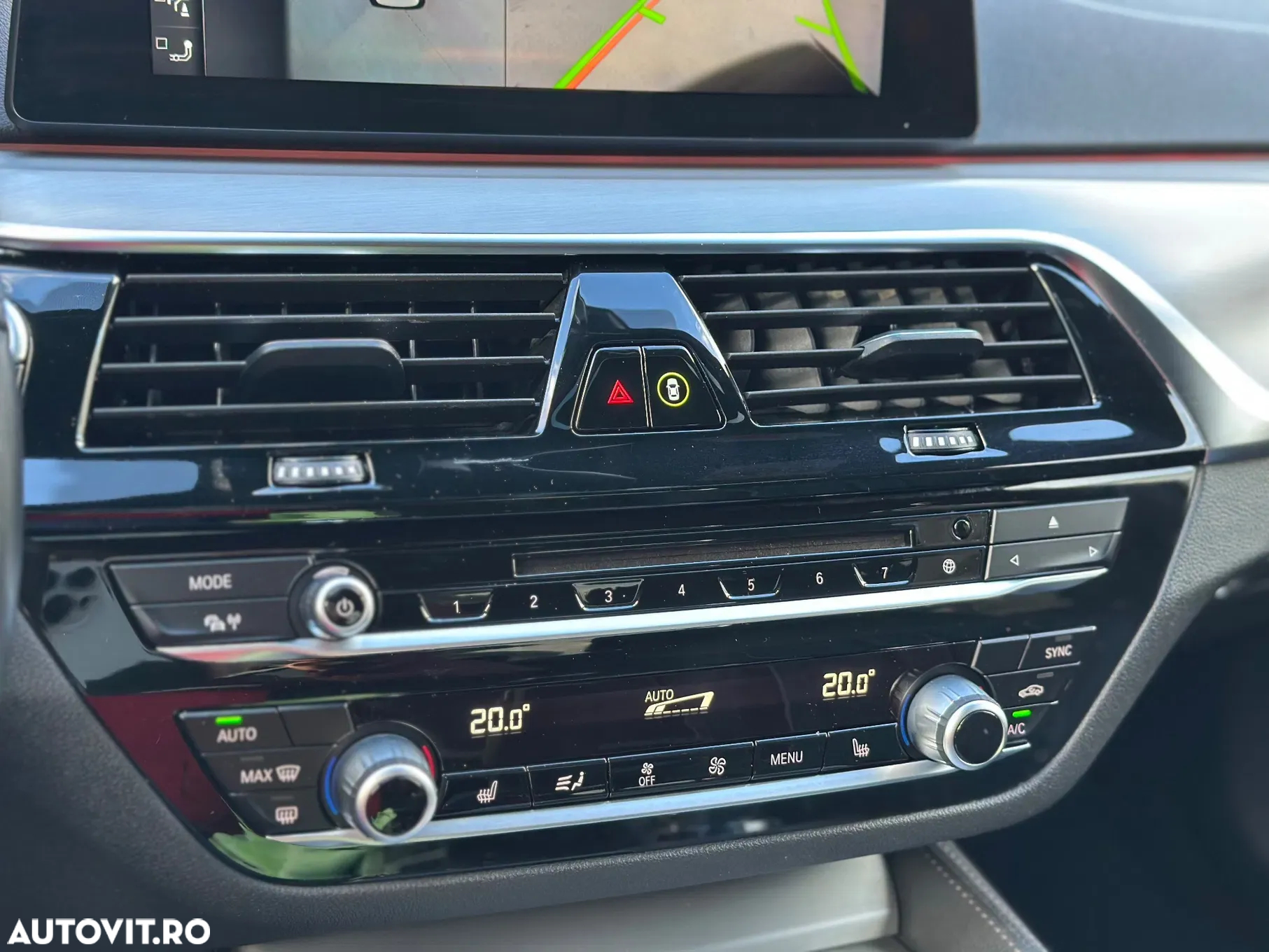 BMW Seria 5 520d xDrive AT - 11