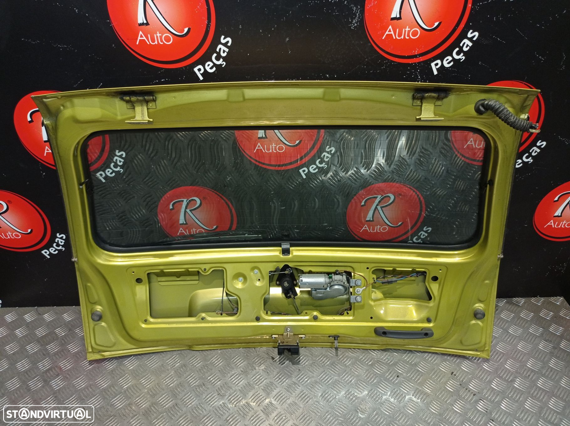 Tampa Da Mala Opel Corsa B (S93) - 2