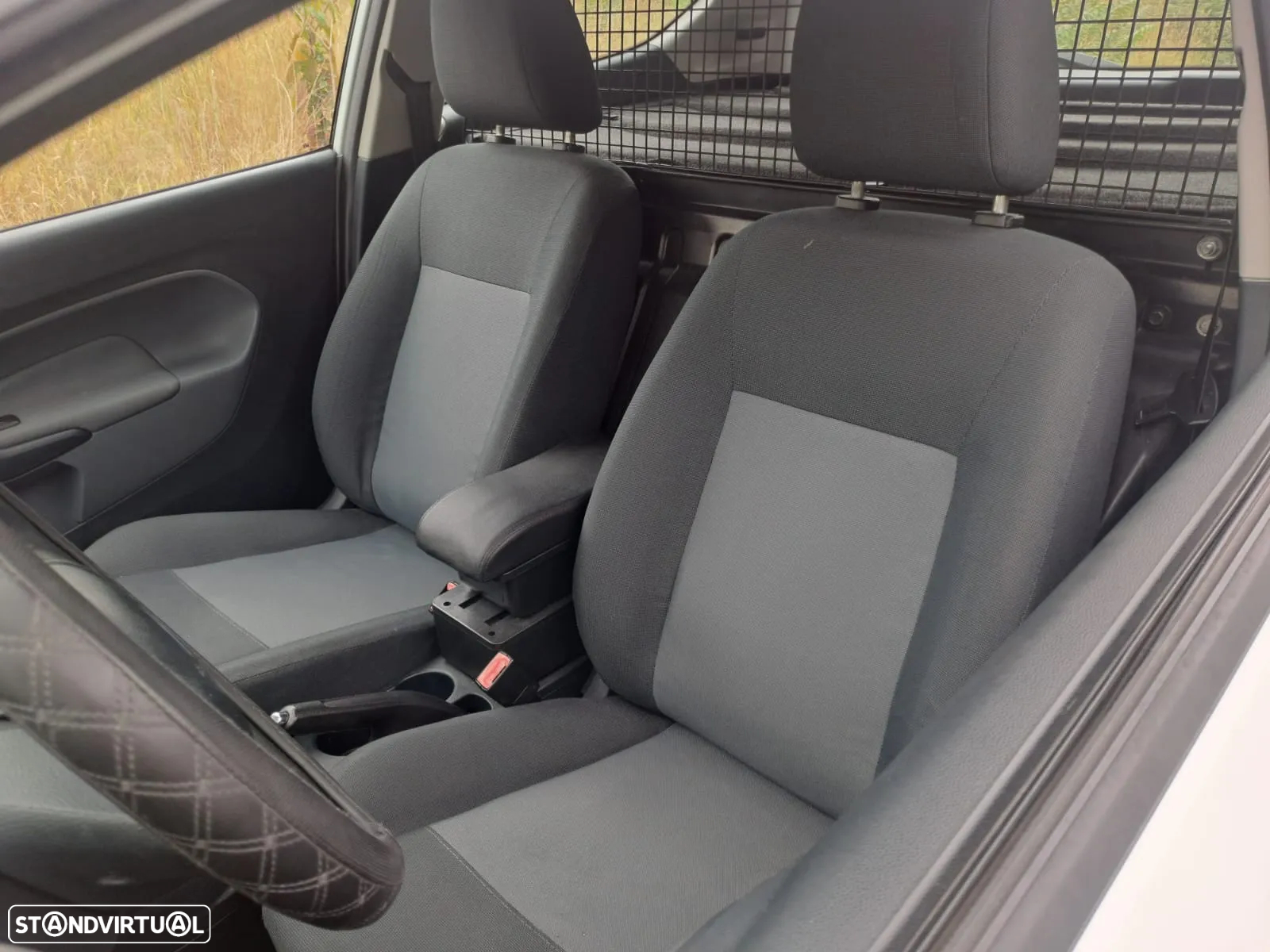Ford Fiesta - 9