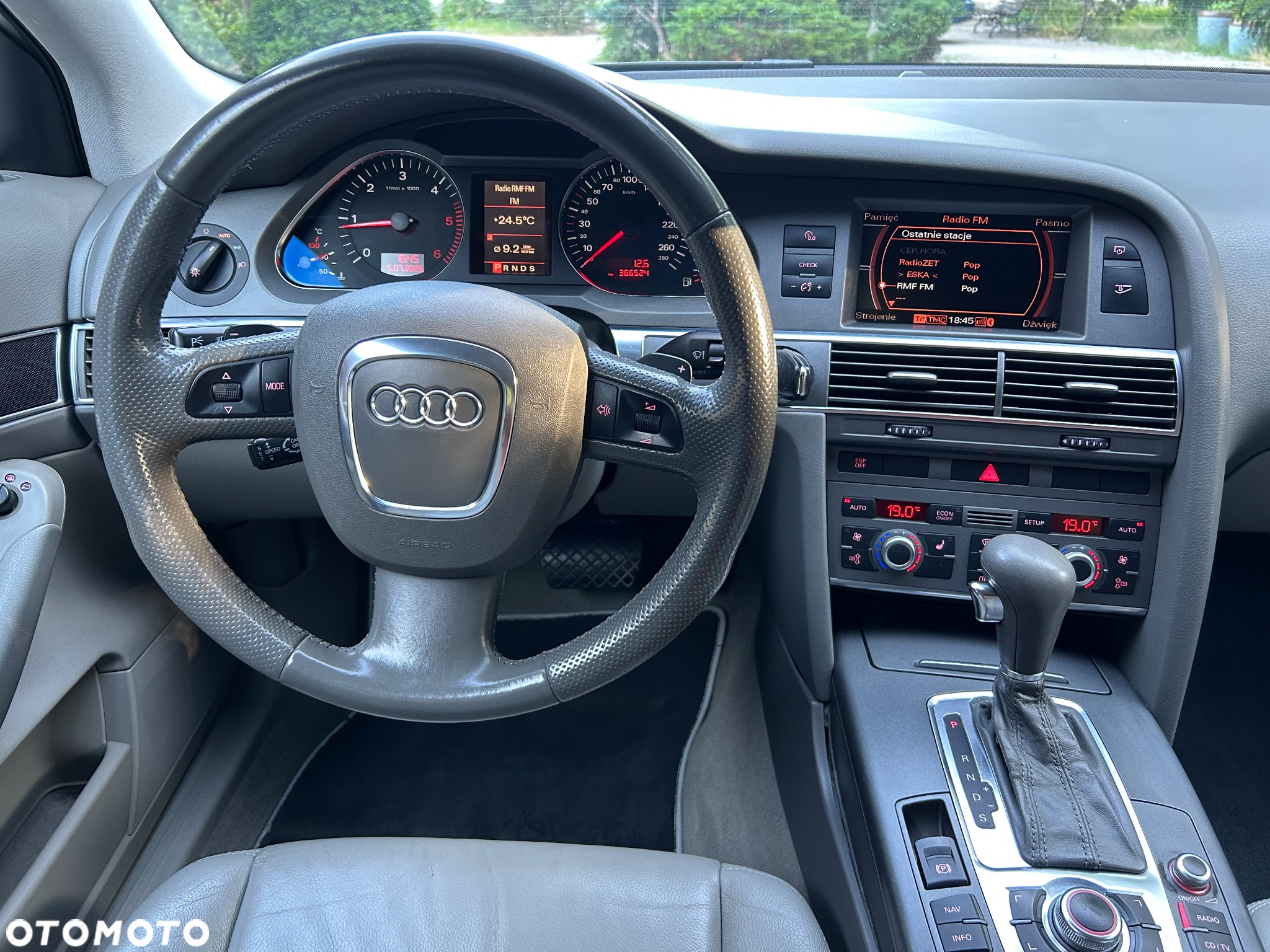 Audi A6 - 12