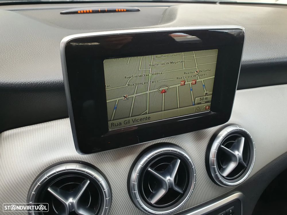 Mercedes-Benz CLA 180 CDI Urban - 14