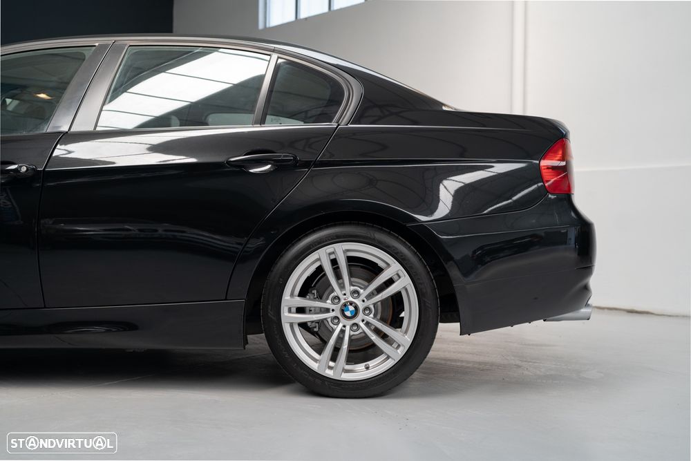 BMW 318 d Sport - 23