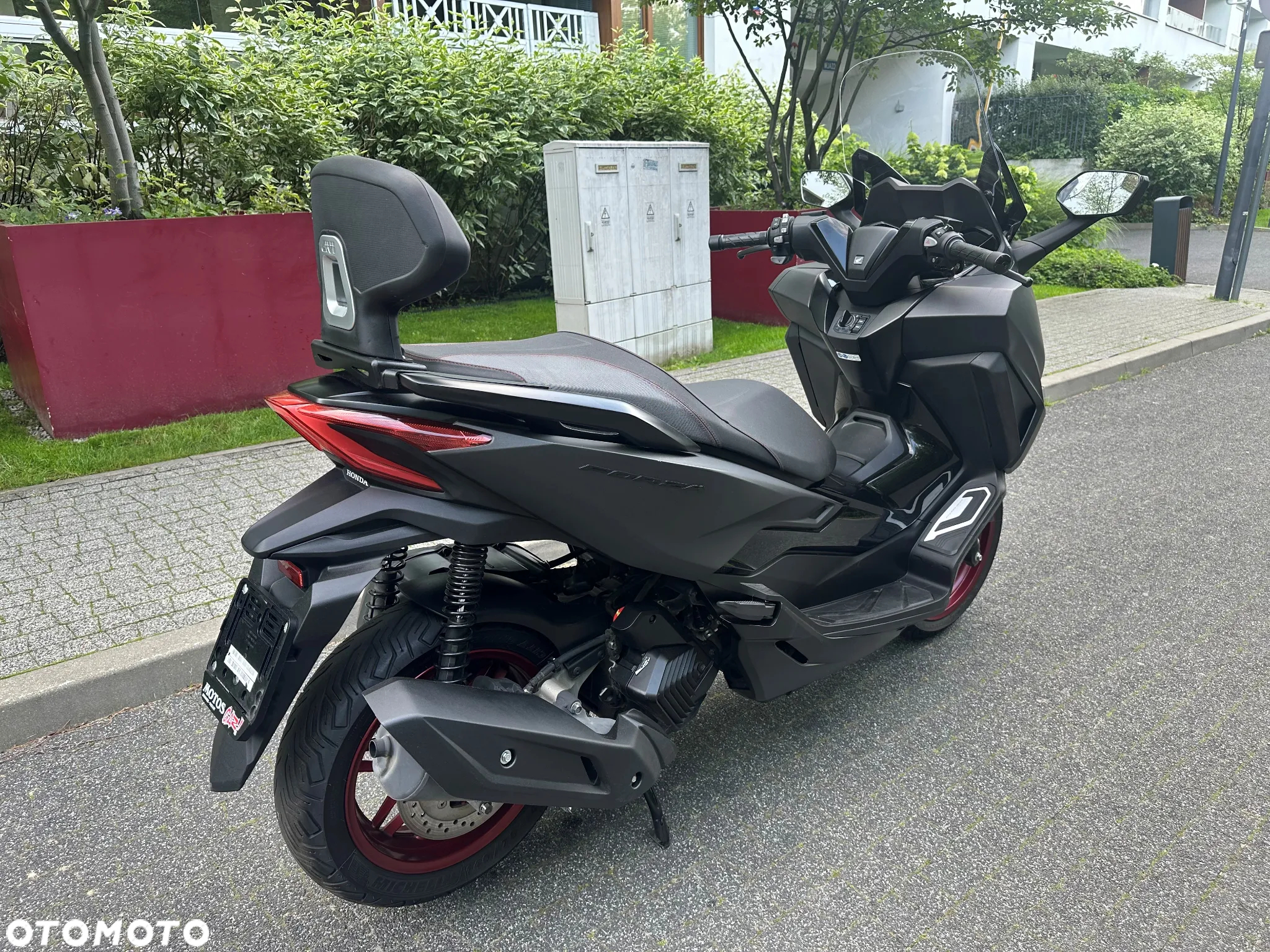 Honda NSS - 6