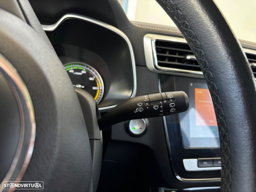 MG ZS EV 44.5 kWh Luxury - 11
