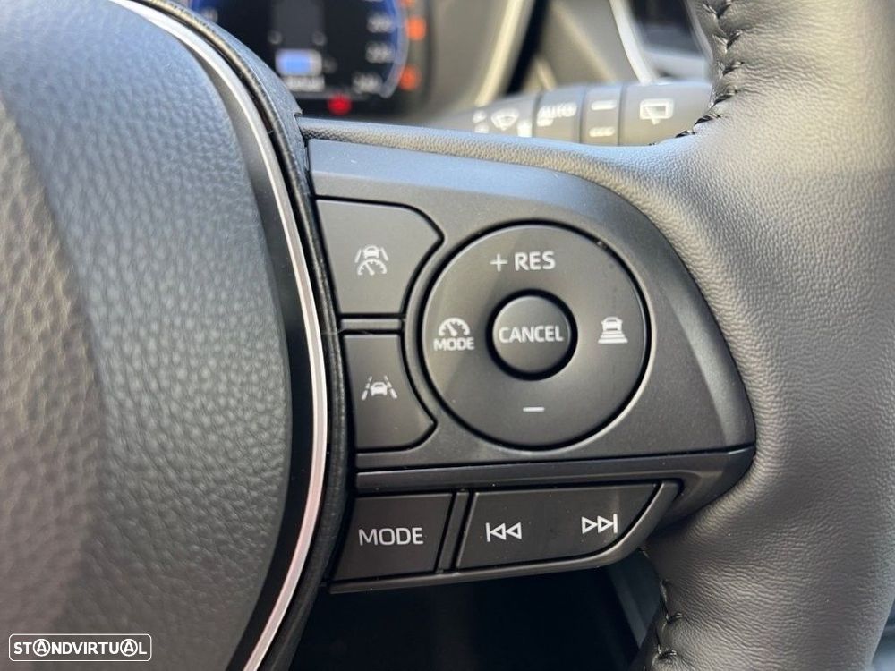 Toyota Corolla Cross 1.8 Hybrid Luxury - 16