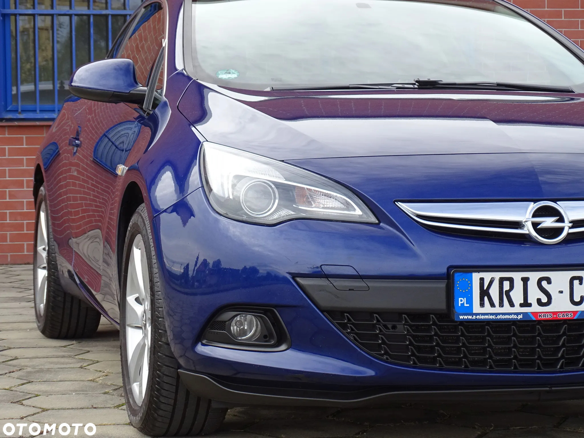 Opel Astra IV GTC 1.4 T Sport - 13