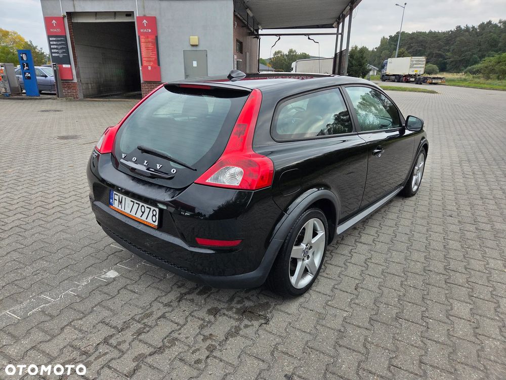Volvo C30 2010 photo 2