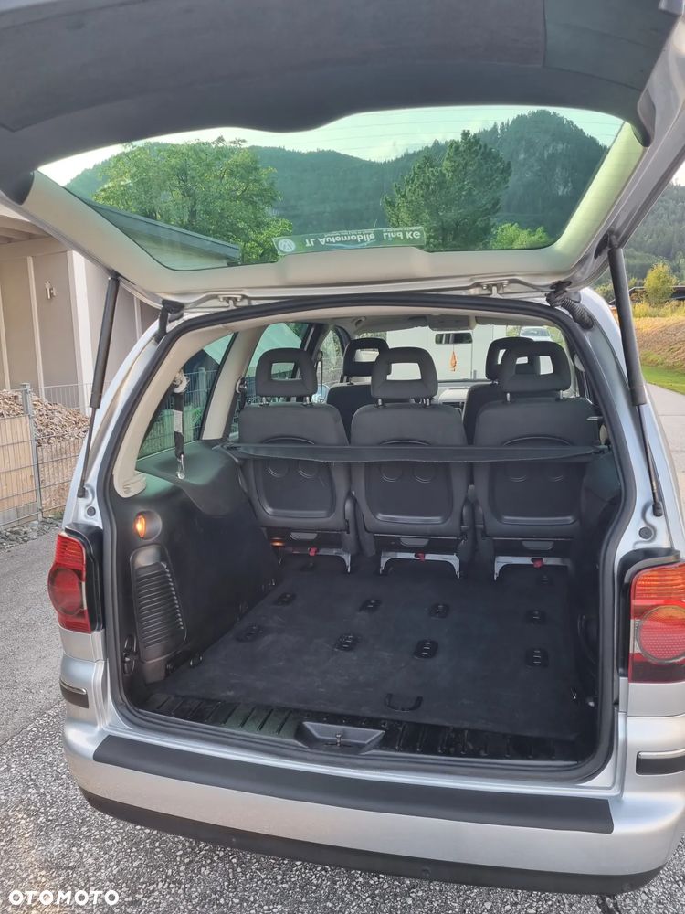 Volkswagen Sharan 1.9 TDI 4Motion Exclusive Edition - 5