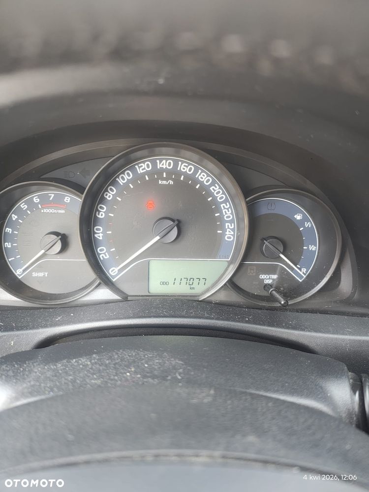 Toyota Auris 1.33 VVT-i Active - 4