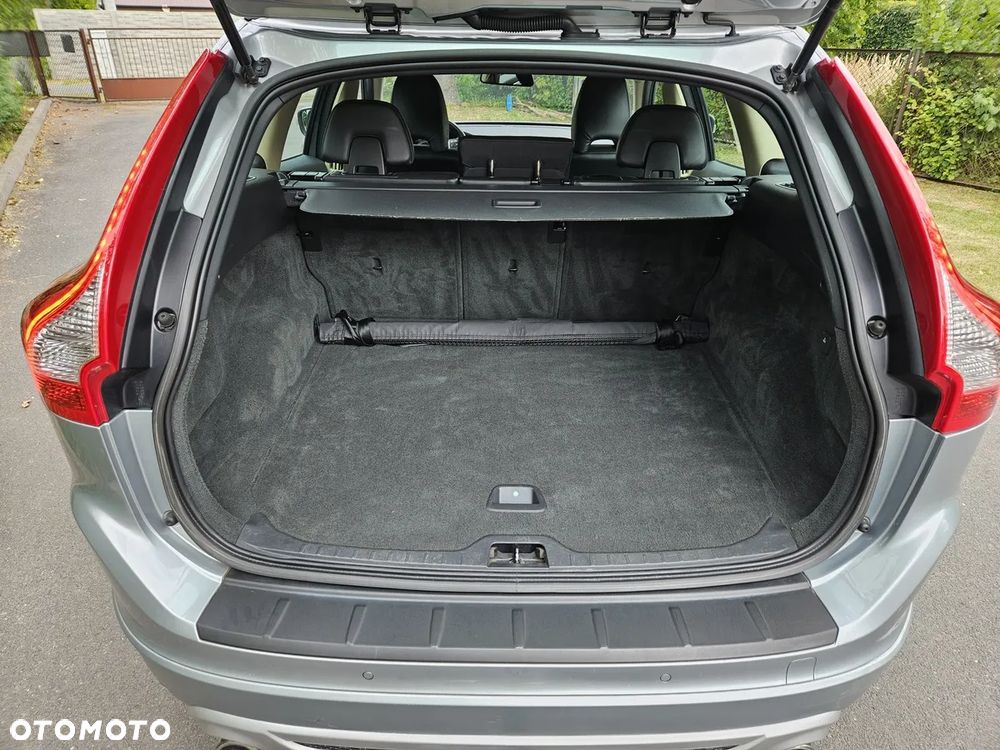 Volvo XC 60 D3 R Design - 28