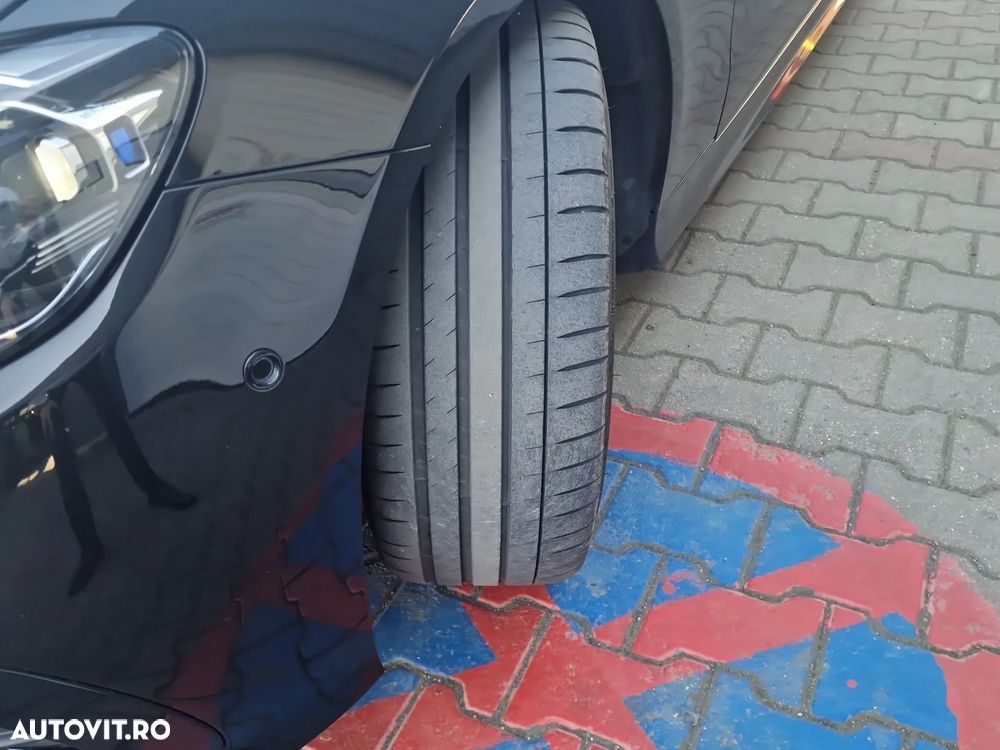 Mercedes-Benz E - 22