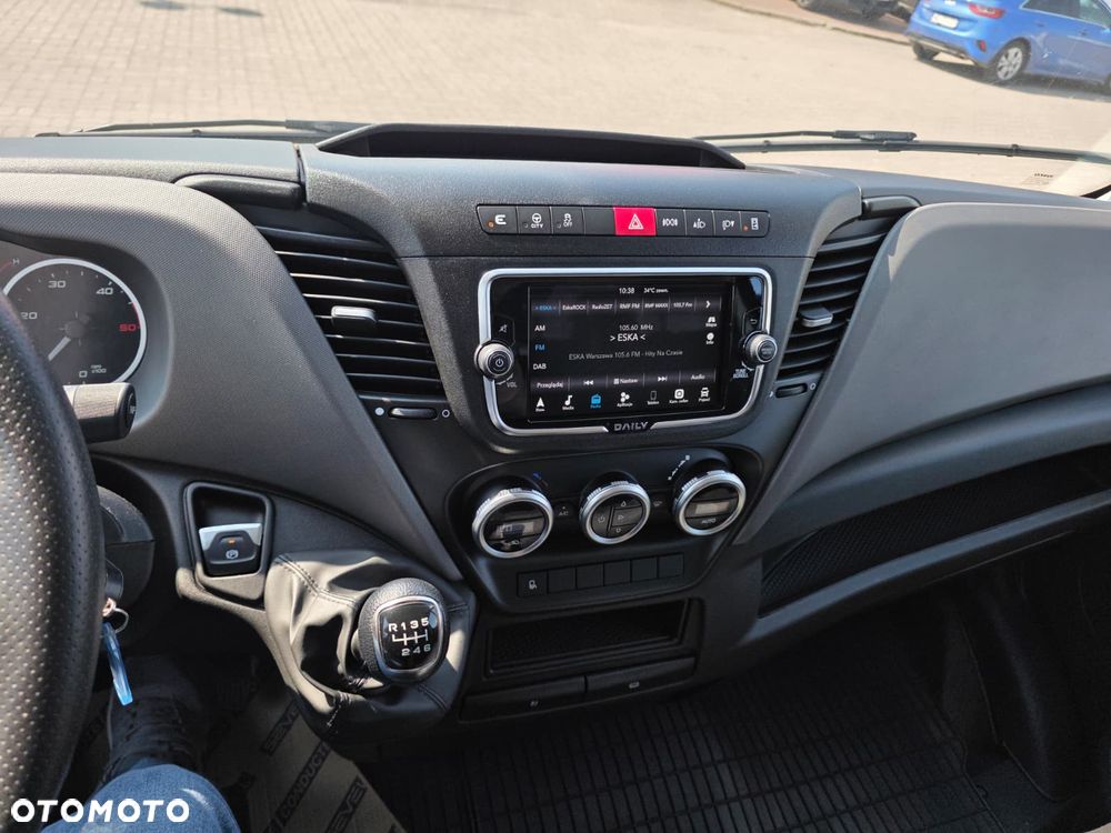 Iveco 35S18 Chłodnia Izoterma Furgon Maxi Izolowany Blaszak Krajowy 3l 180KM Ledy Nawigacja - 18