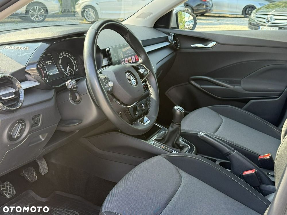 Skoda Fabia 1.0 Ambition - 10