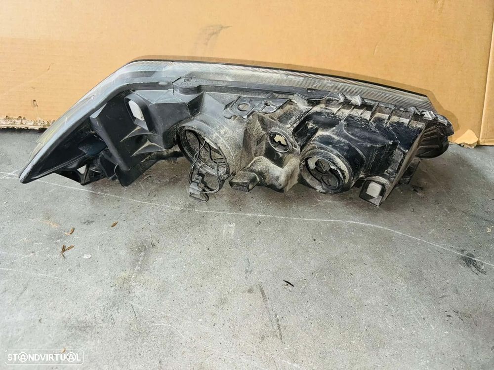 Farol Esquerdo Renault Megane II - 2002 / 2006 - 4