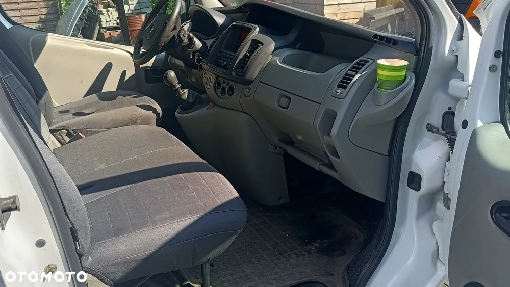 Opel Vivaro - 18
