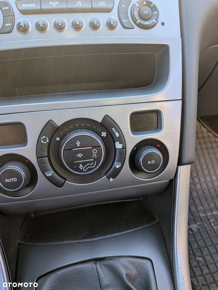 Peugeot 308 1.6 HDi Premium - 22