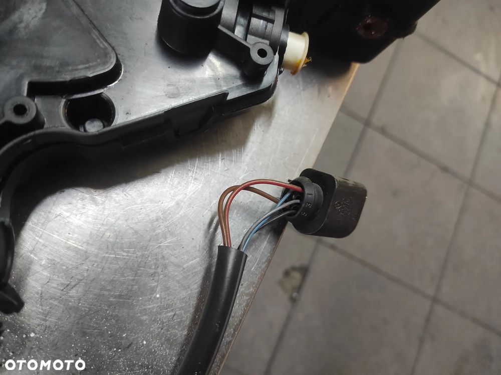 ZAMEK DRZWI PRZESUWNYCH PRAWY 2K0843654N VW CADDY 3 04-15R SPRAWNY WYSYŁKA !!! - 5