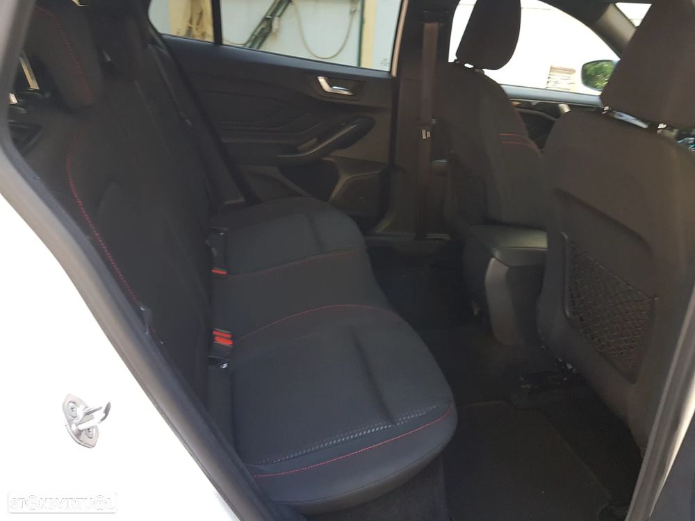 Ford Focus SW 1.5 TDCi EcoBlue ST-Line X - 42