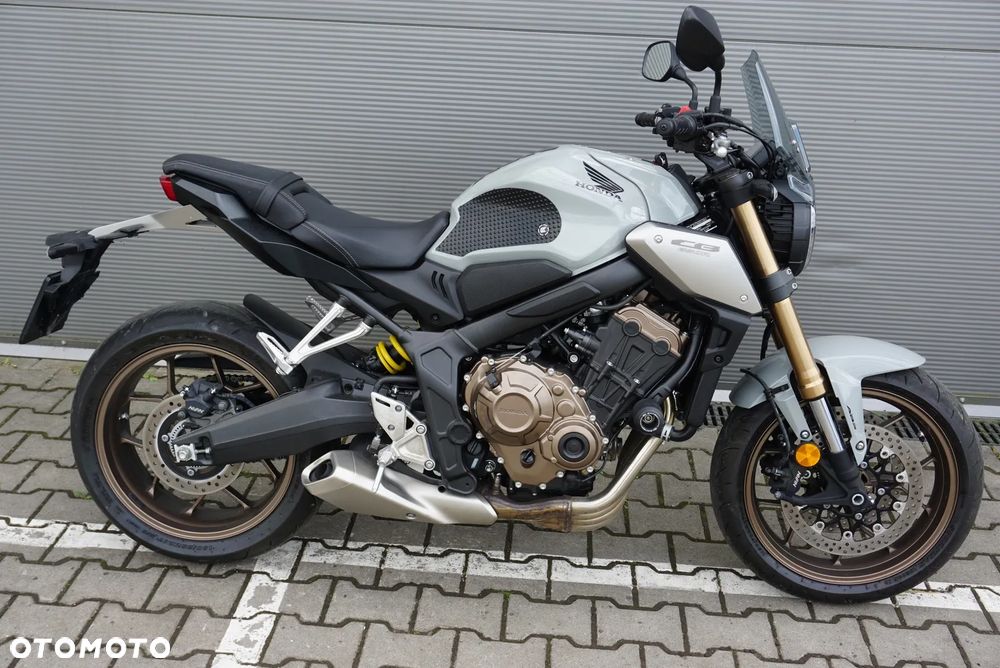 Honda CB - 3