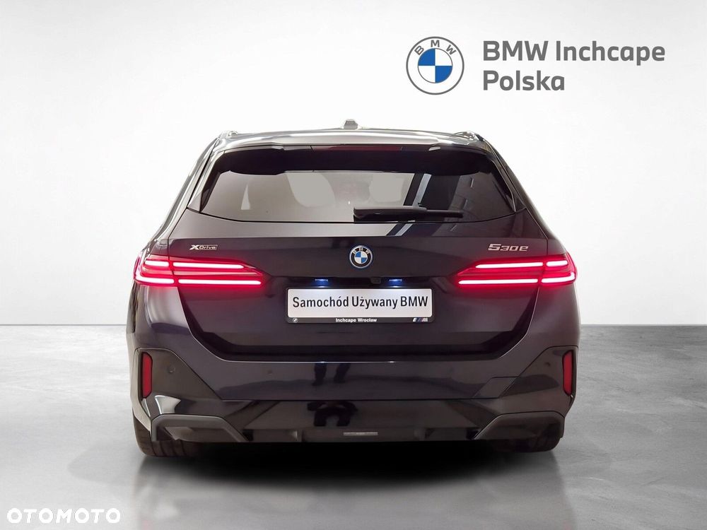 BMW Seria 5 530e xDrive PHEV M Sport - 5