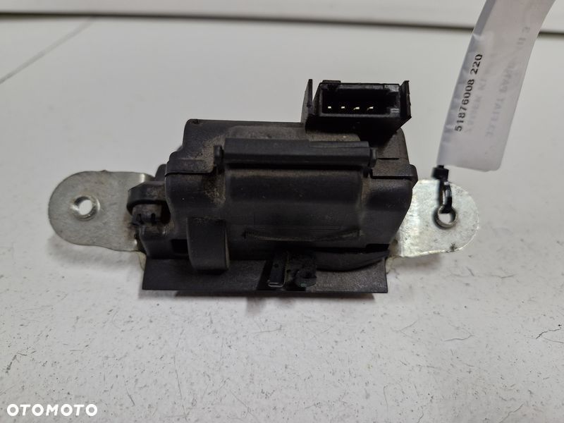 FIAT PANDA II 3 ZAMEK KLAPY BAGAŻNIKA TYŁ TYLNY 51876008 - 3