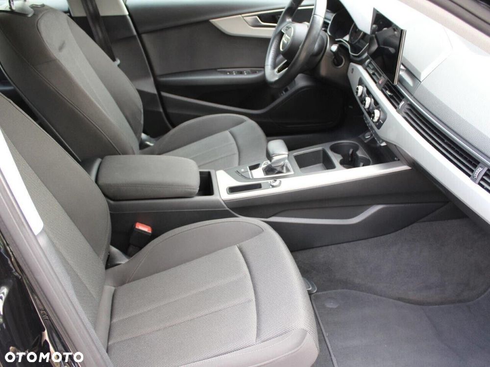 Audi A4 Limousine - 15