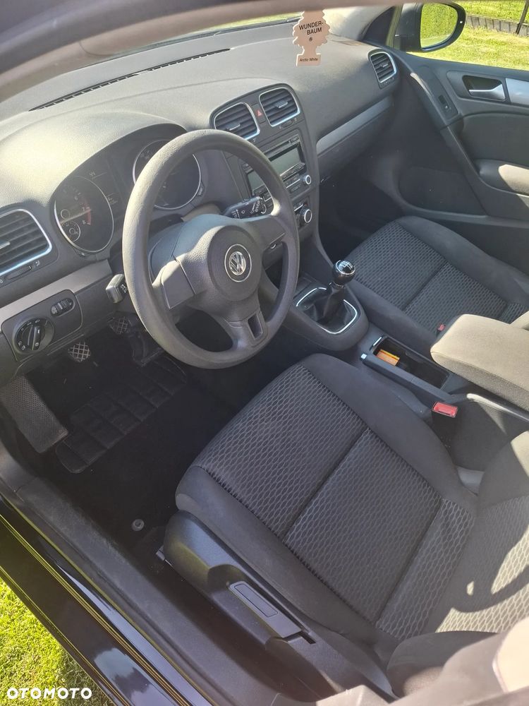 Volkswagen Golf - 6