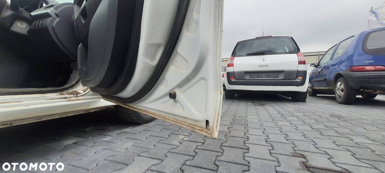 DRZWI PRAWY PRZÓD MITSUBISHI LANCER VIII W37 - 2