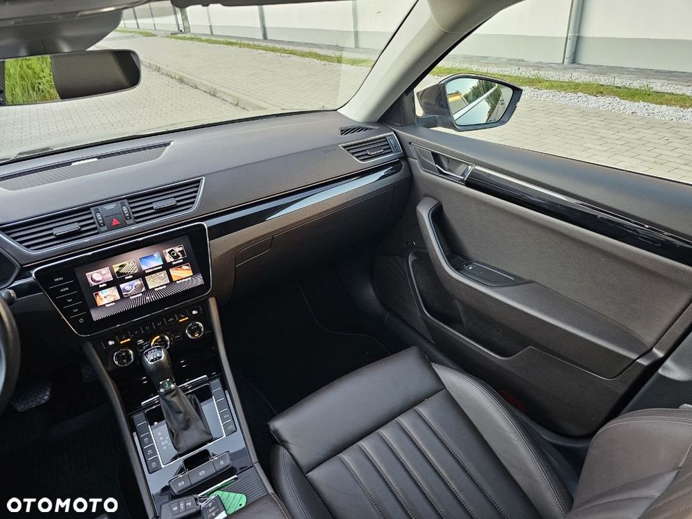 Skoda Superb 2.0 TDI 4x4 L&K DSG - 22