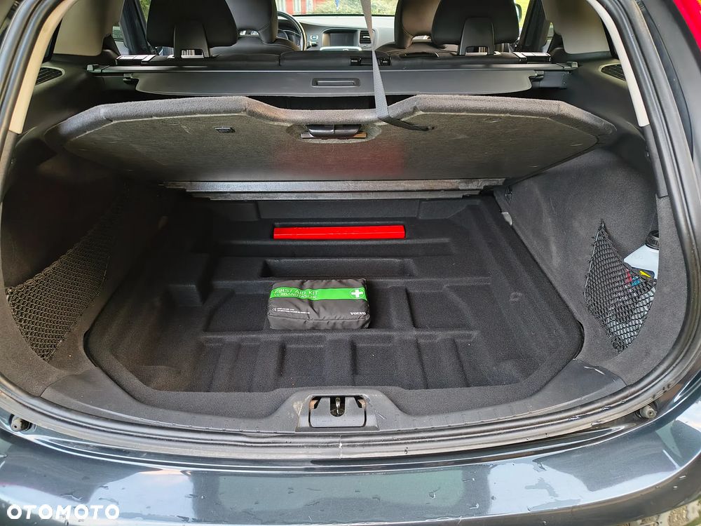 Volvo V60 D3 Geartronic Kinetic - 28
