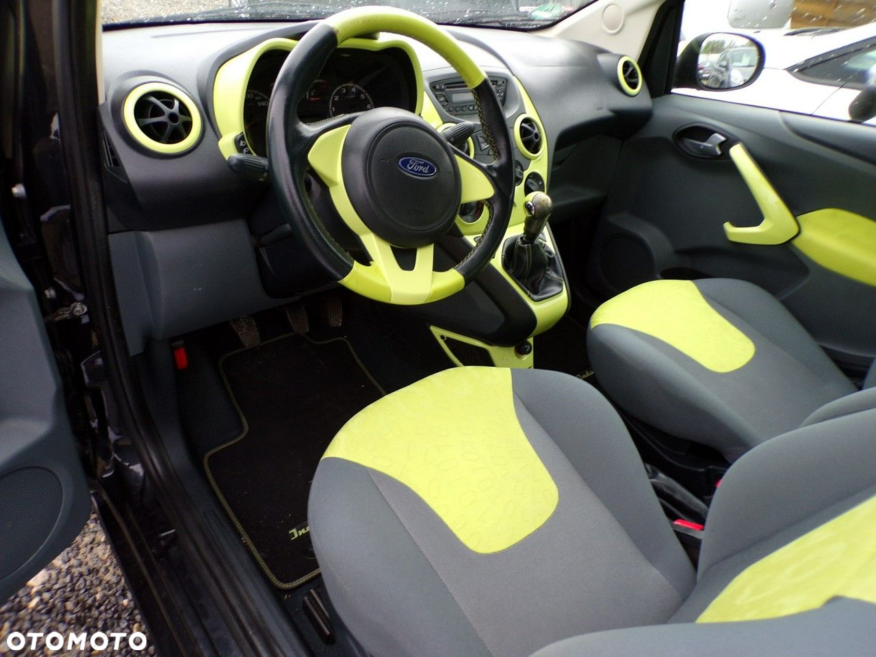 Ford KA - 28