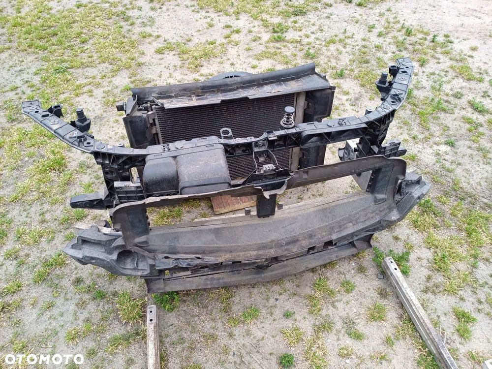 MERCEDES 247 177 kompletny pas przedni - 2
